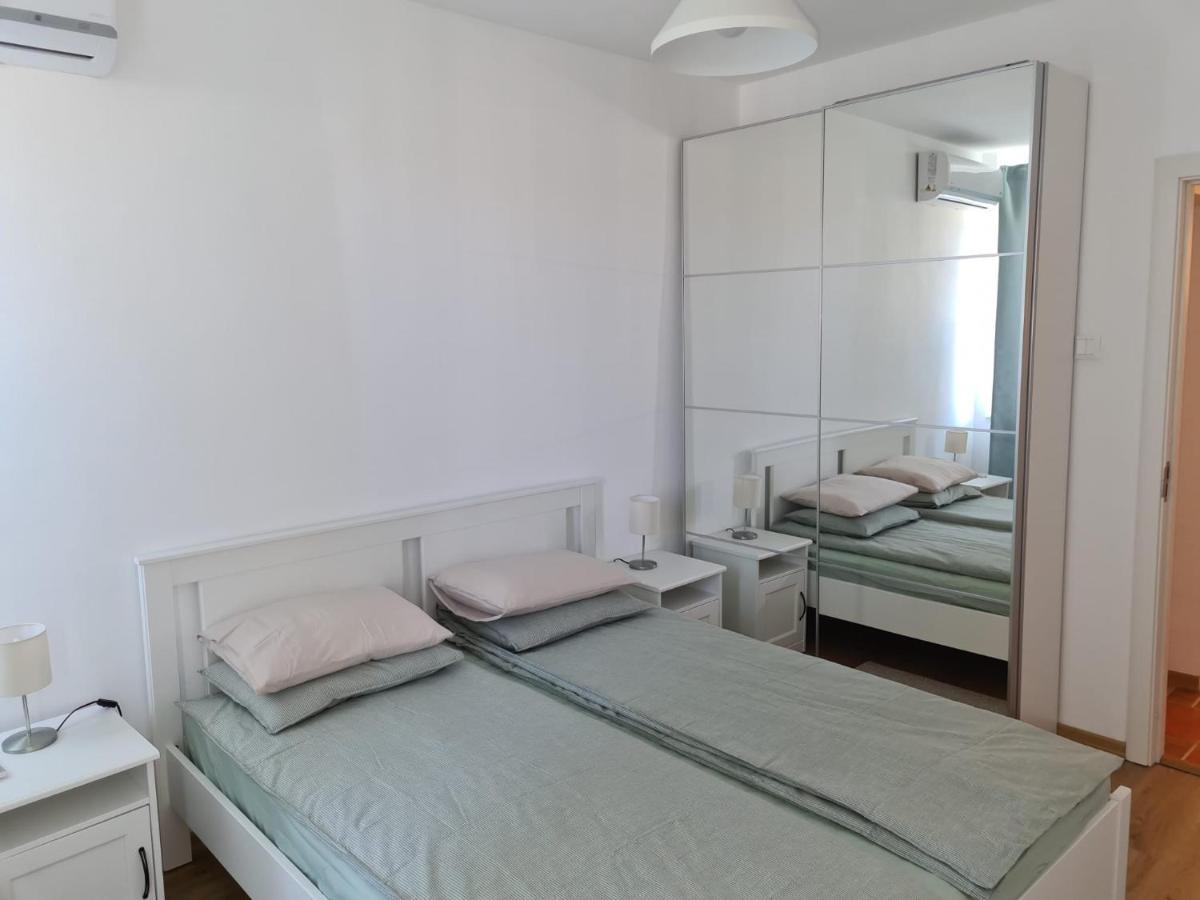 Rene'S Leisure Apartment ブカレスト エクステリア 写真